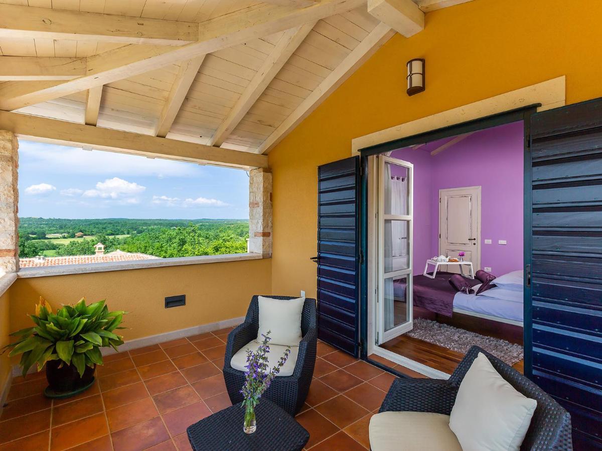 Salvea With Heated Pool Villa