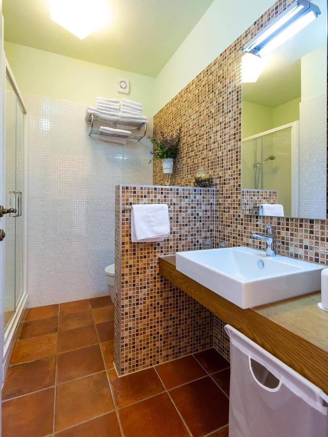 Salvea With Heated Pool *
